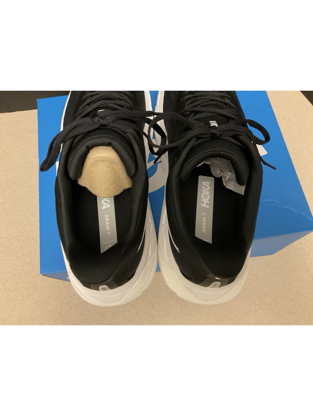 New! Mens Hoka One One ARAHI 7 Black/White Athletic Shoes. Size 9.5D. Nice Shoes - Picture 8 of 9